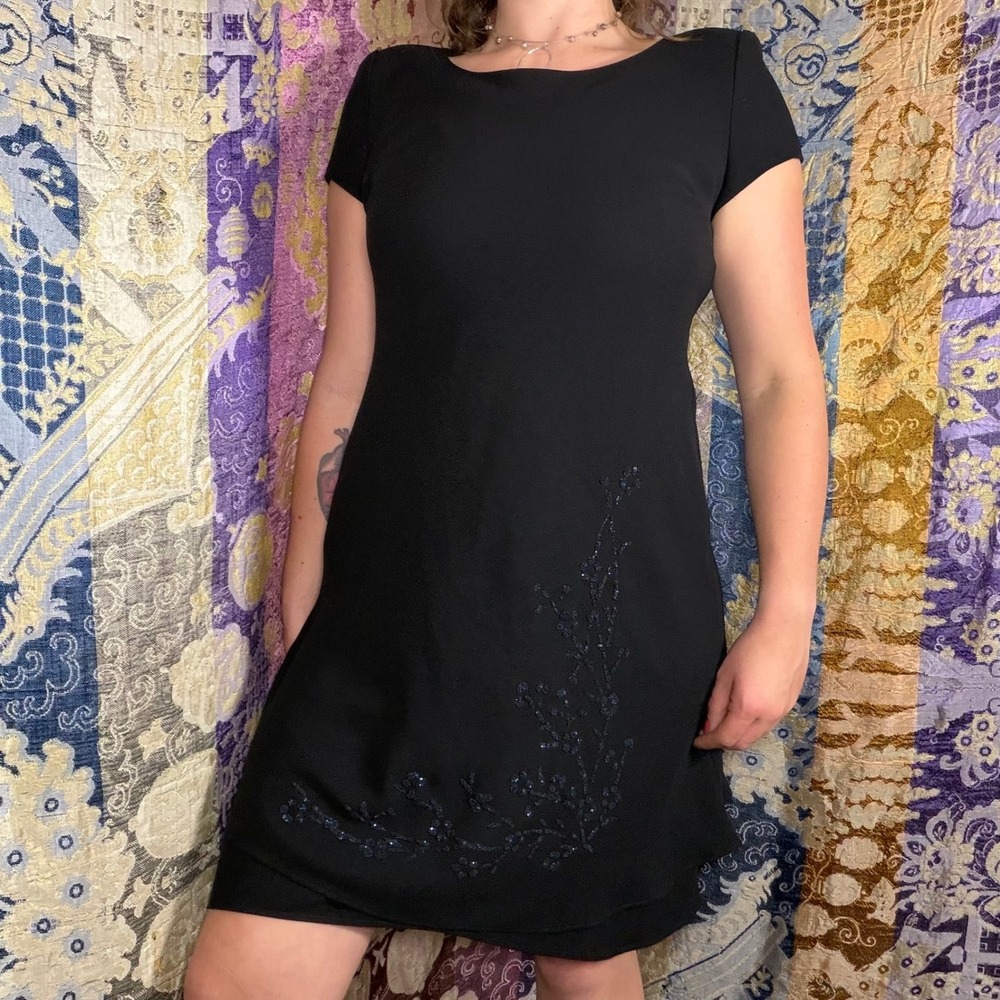 Vintage 90's Little Black Dress Beaded Ruffle Hem Knee Length Structured Size S - Picture 3 of 16